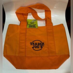Trader Joe’s Limited Edition Trick or Treat Orange & Black Mini Tote - NWT!!!